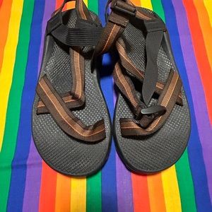 Mens Chaco sandals 10